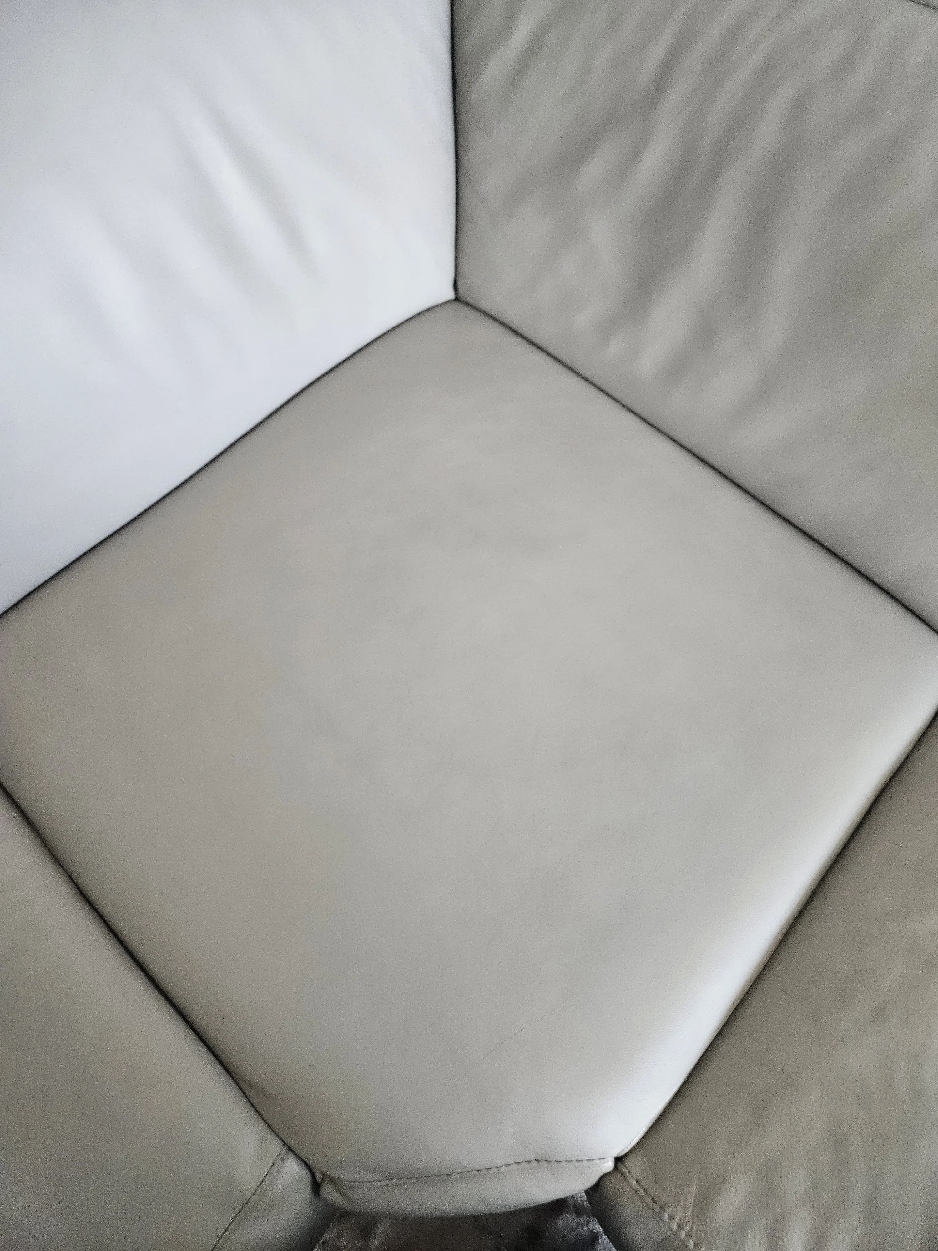 Professional leather indent correction portfolio image 4